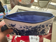 Load image into Gallery viewer, Delft Pouch