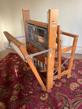 Load image into Gallery viewer, Nilus Leclerc Artisat Floor Loom